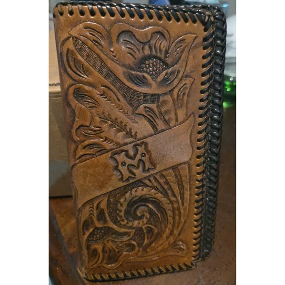 Handmade Handbags - VTG Women's Western Hand Tooled Leather Wallet Floral Design Monogram M